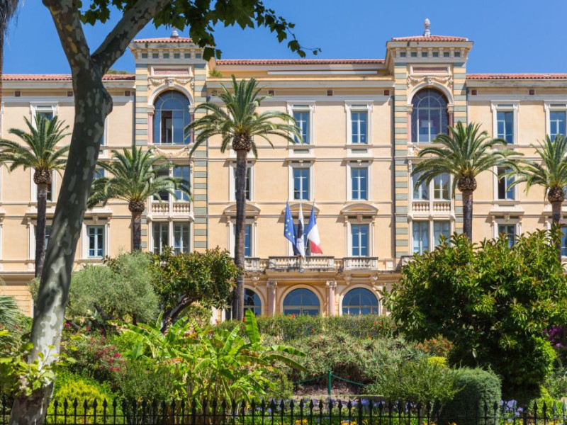 Grand hotel Ajaccio cours grandval